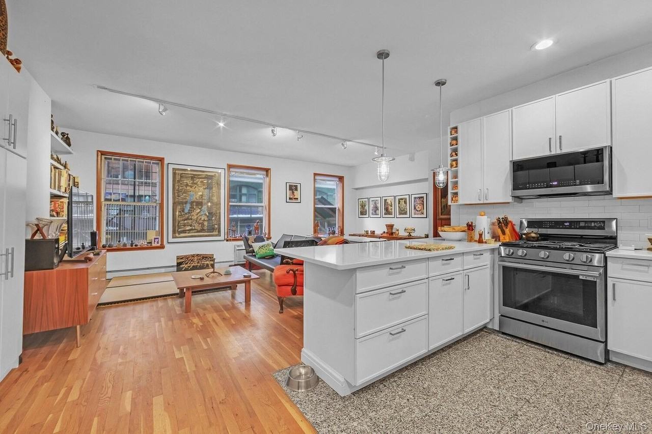 220 Centre St Apt 2 #2 - Photo 6 of 13