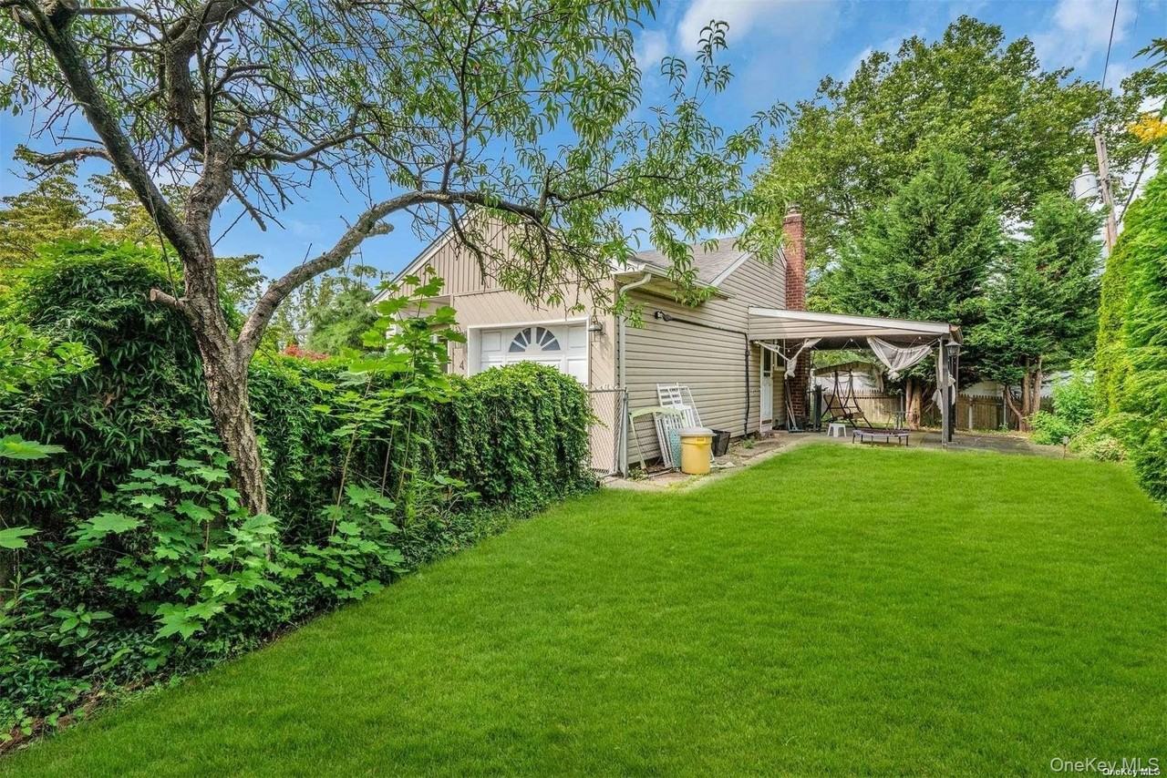 4 Cheshire Rd - Photo 6 of 28