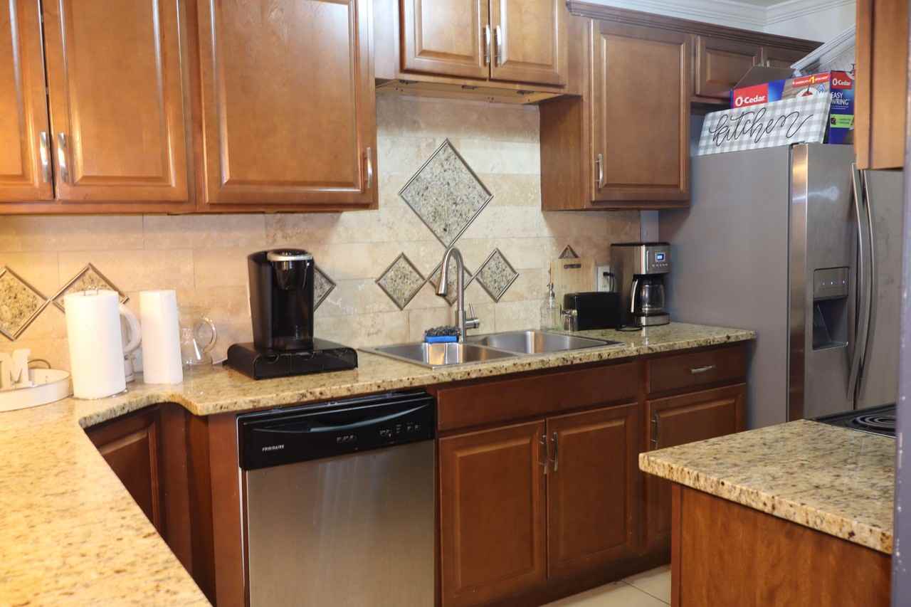 Clairmont Rd - Photo 2 of 9