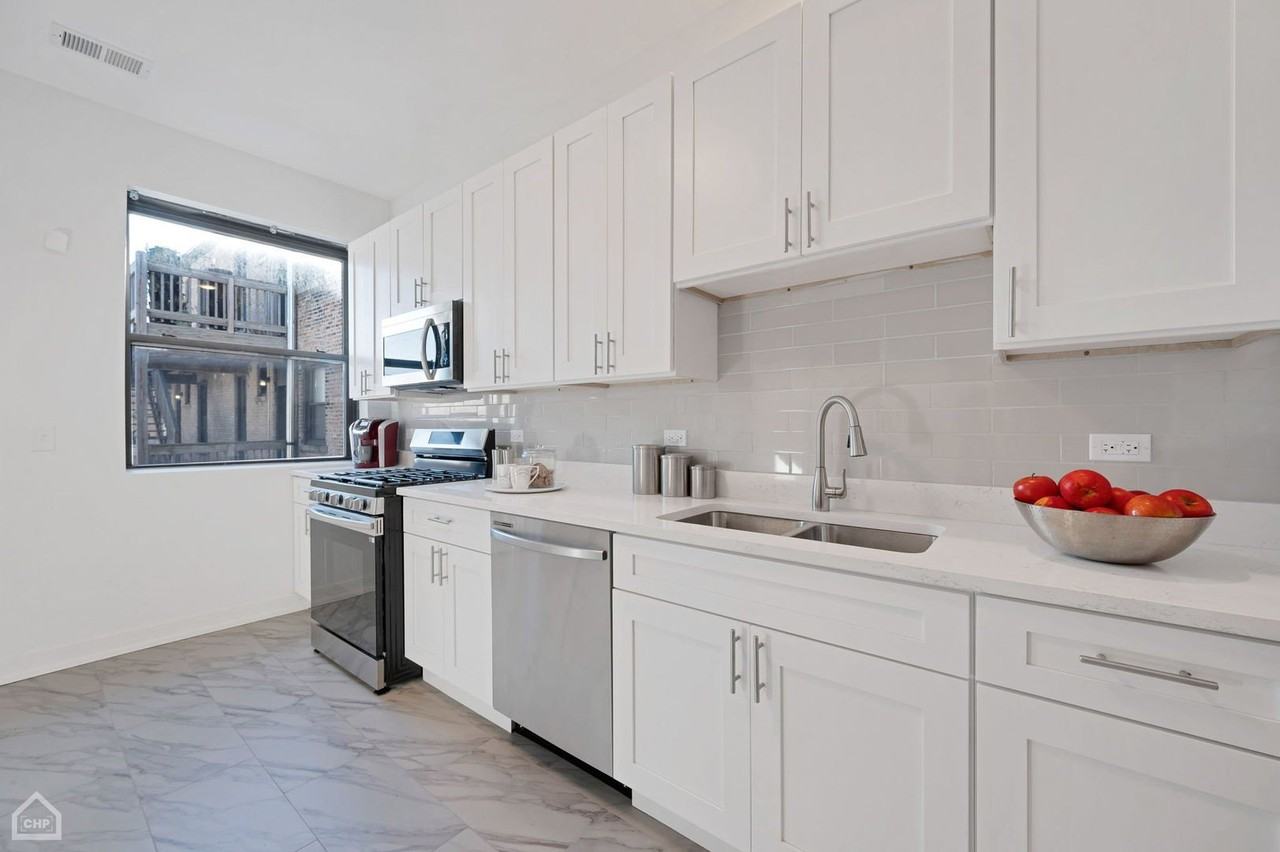 4357 S King Dr Apt 2 #2 - Photo 7 of 21