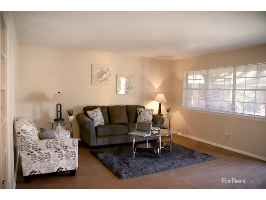 Castle Hill Apartments - Photo 2 of 19