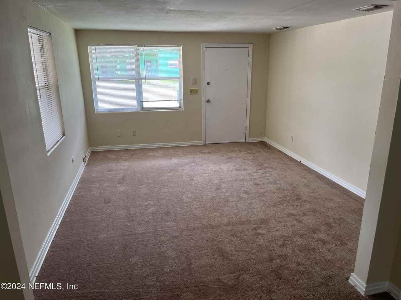 2414 Rogero Rd - Photo 5 of 13