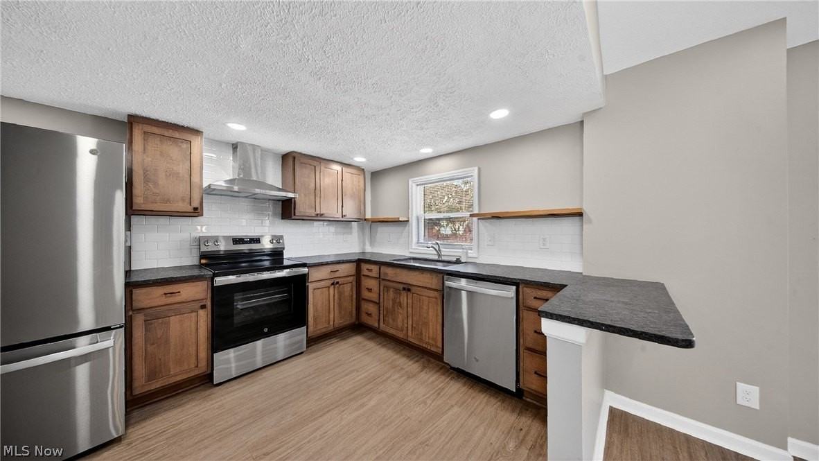 11015 Clarke Rd - Photo 2 of 25