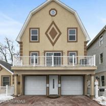 209 Bay Ave #FD - Photo 1 of 1