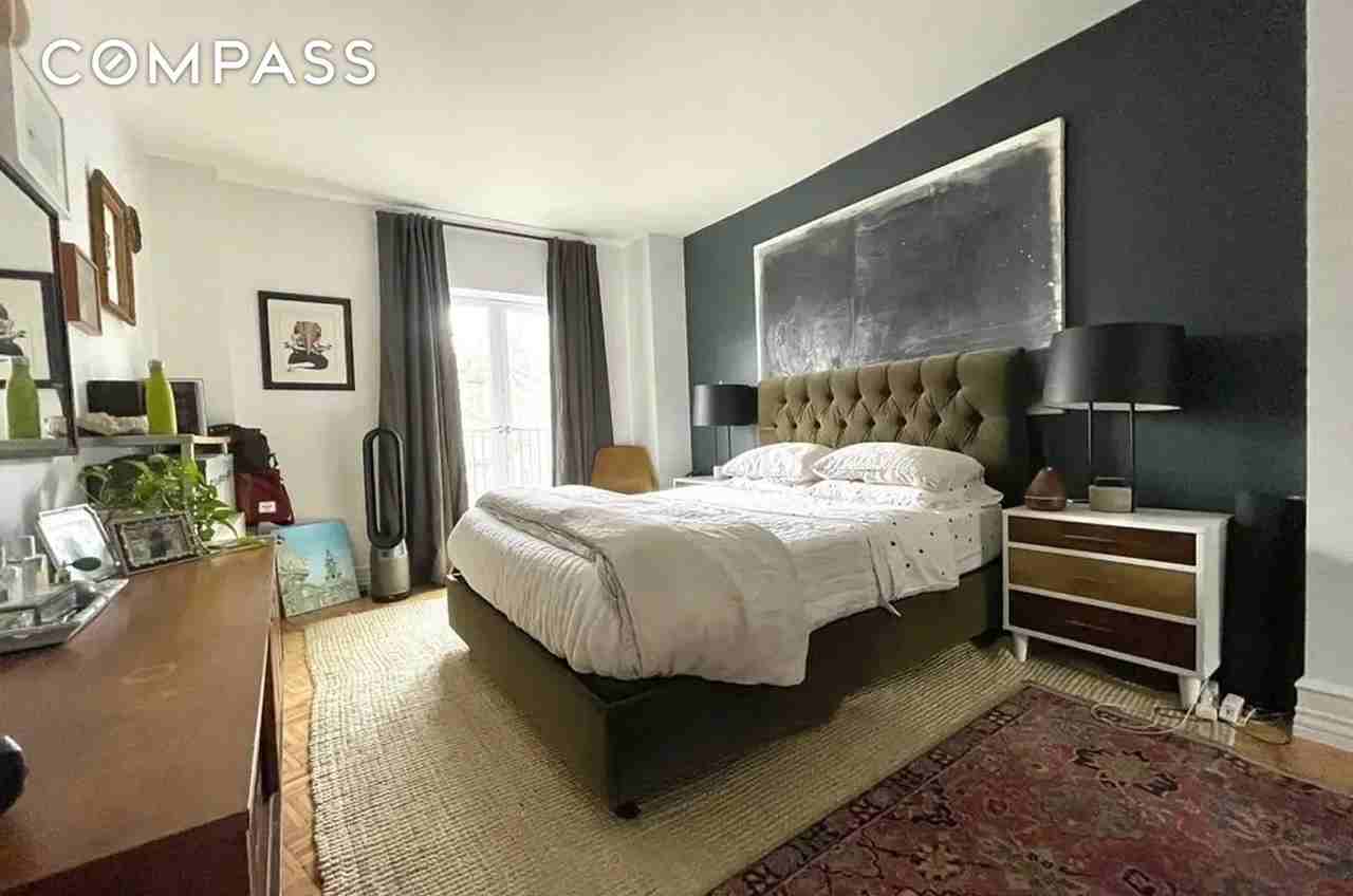 254 W 10th St #4A - Photo 2 of 9