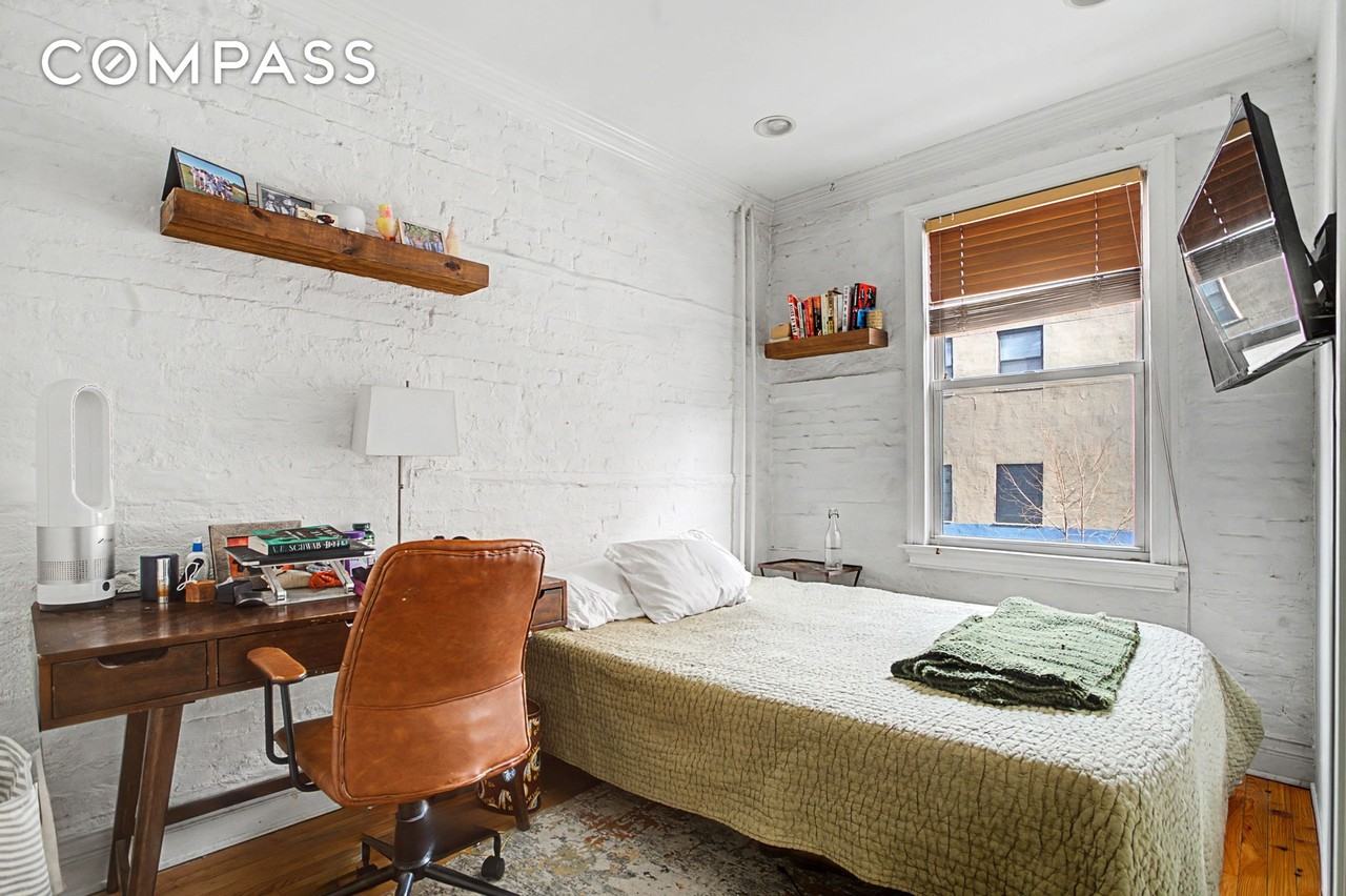 169 Suffolk St #3 - Photo 5 of 7