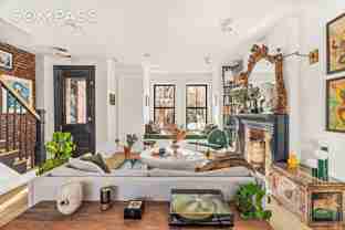 795 Hancock St #TH - Photo 1 of 1