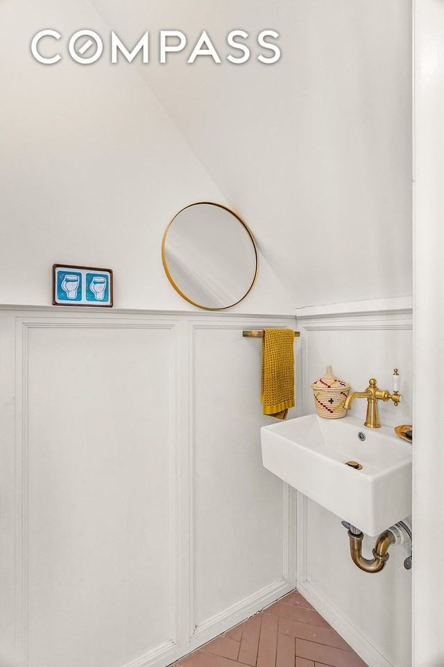 795 Hancock St #TH - Photo 7 of 21