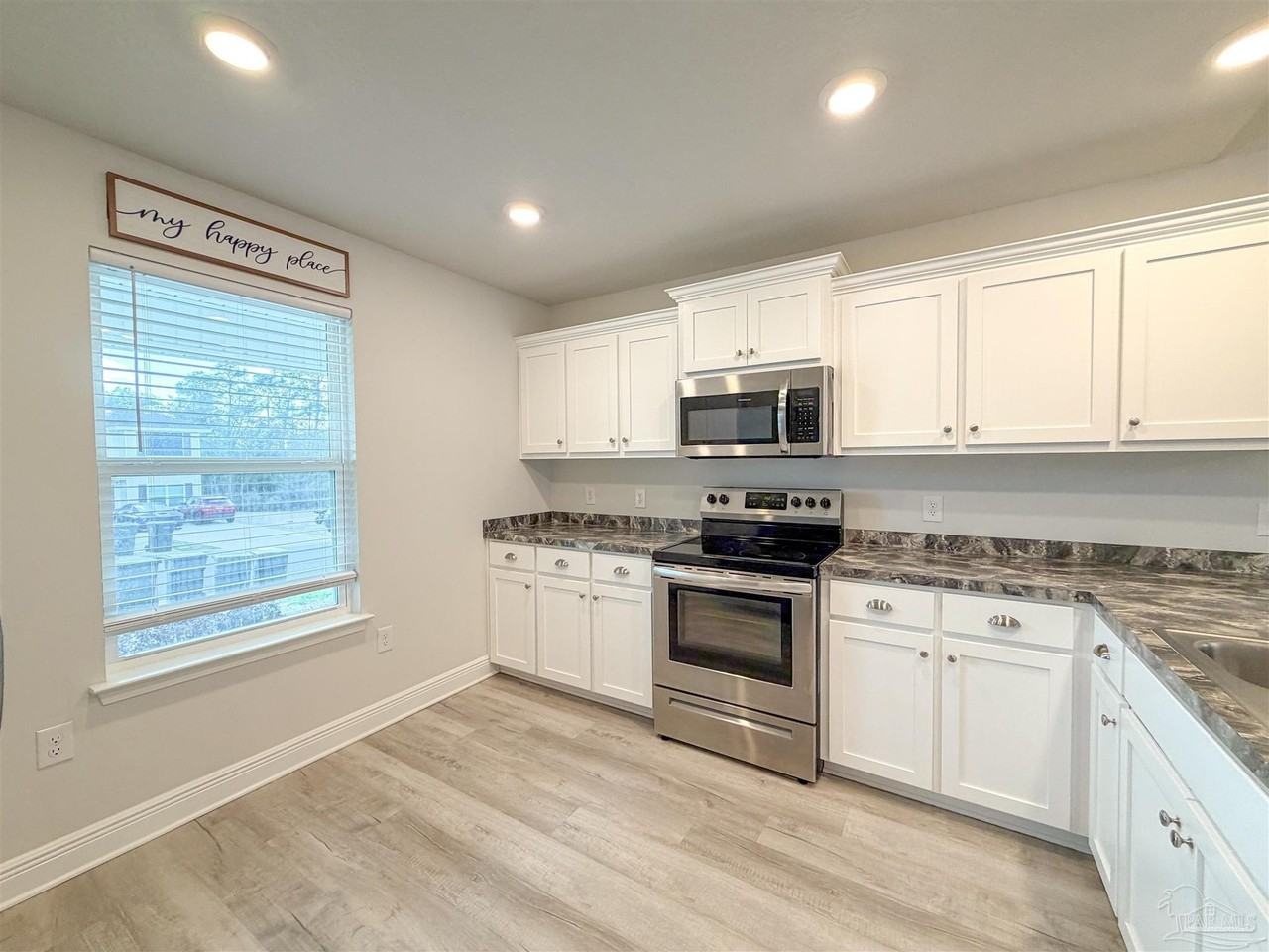 392 Hilburn Ln - Photo 7 of 27