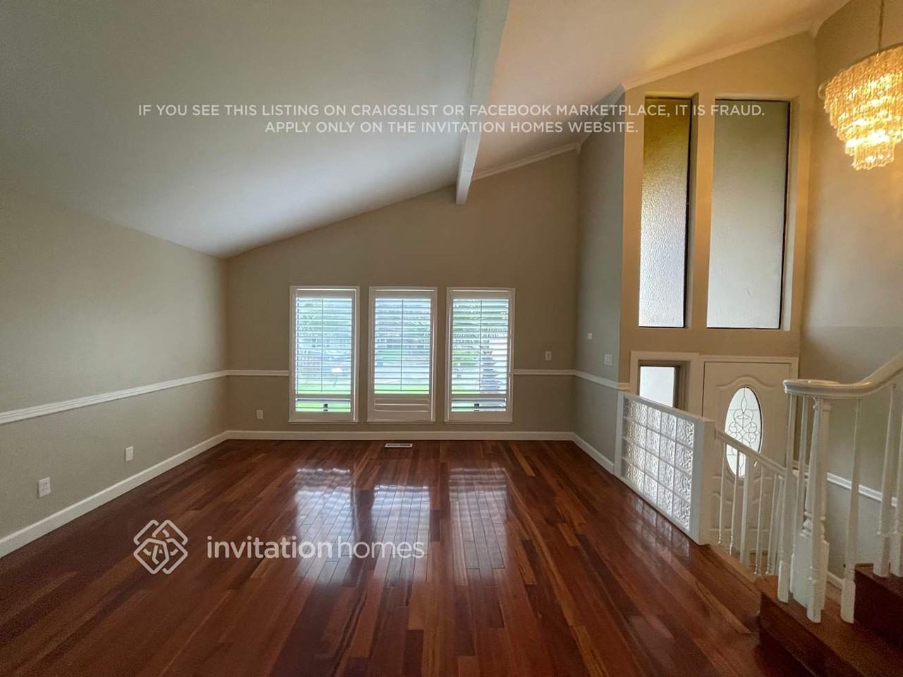 2810 Iris Ct - Photo 3 of 15