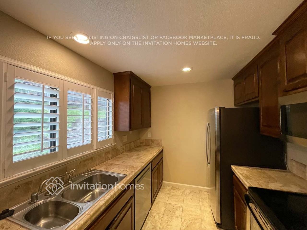 2810 Iris Ct - Photo 7 of 15