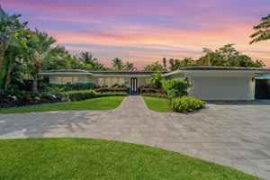 featured image of 2617 Bayview Dr