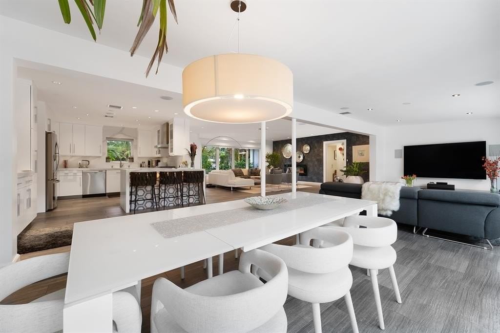 2617 Bayview Dr - Photo 7 of 27