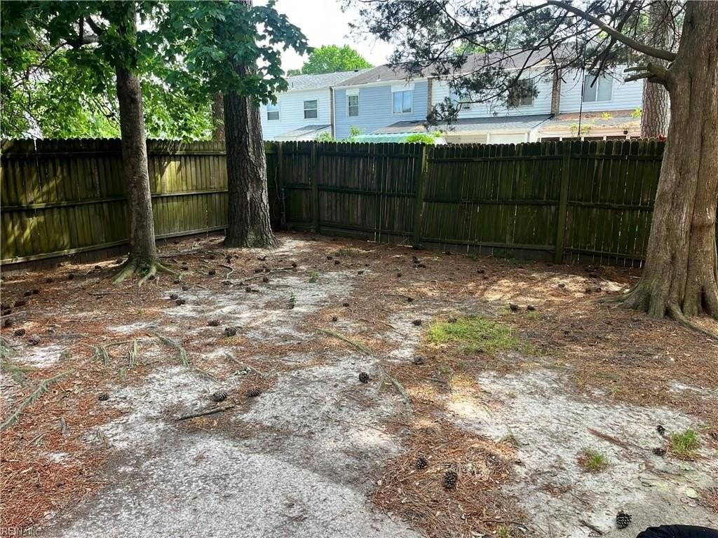 1136 Old Clubhouse Rd - Photo 3 of 11