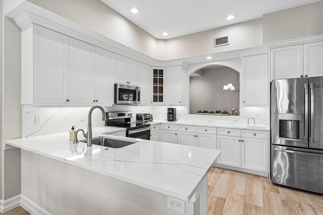 106 Palm Bay Dr #B - Photo 2 of 50