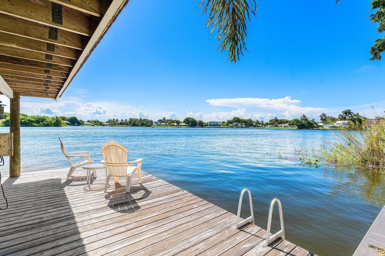 25 Nw 24th Ct - Photo 3 of 40