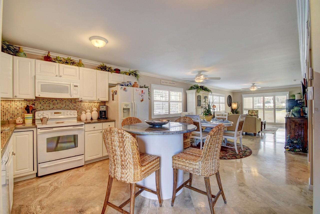 1700 S Ocean Blvd #0070 - Photo 5 of 37