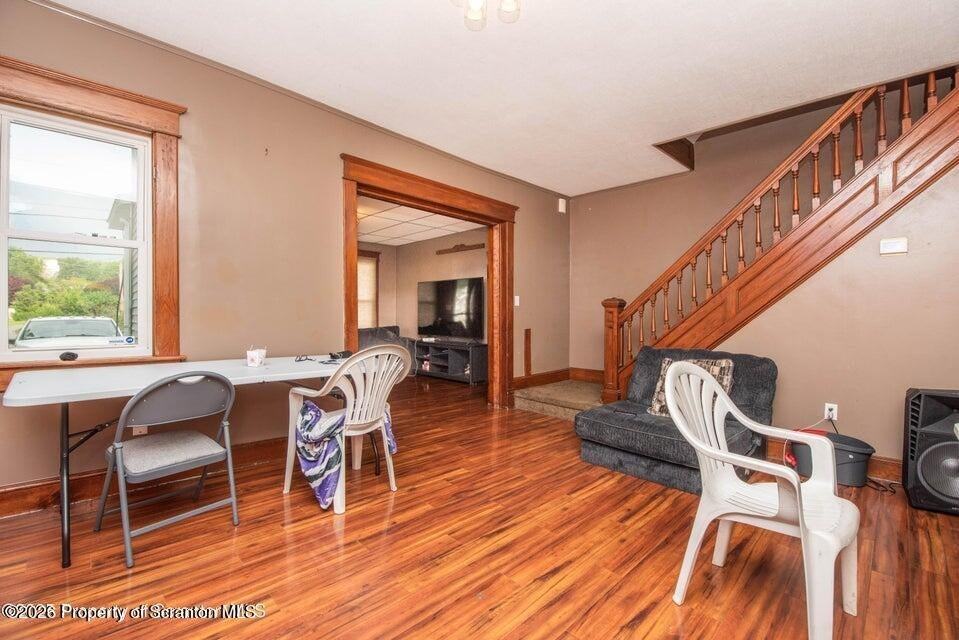 945 William St - Photo 6 of 21