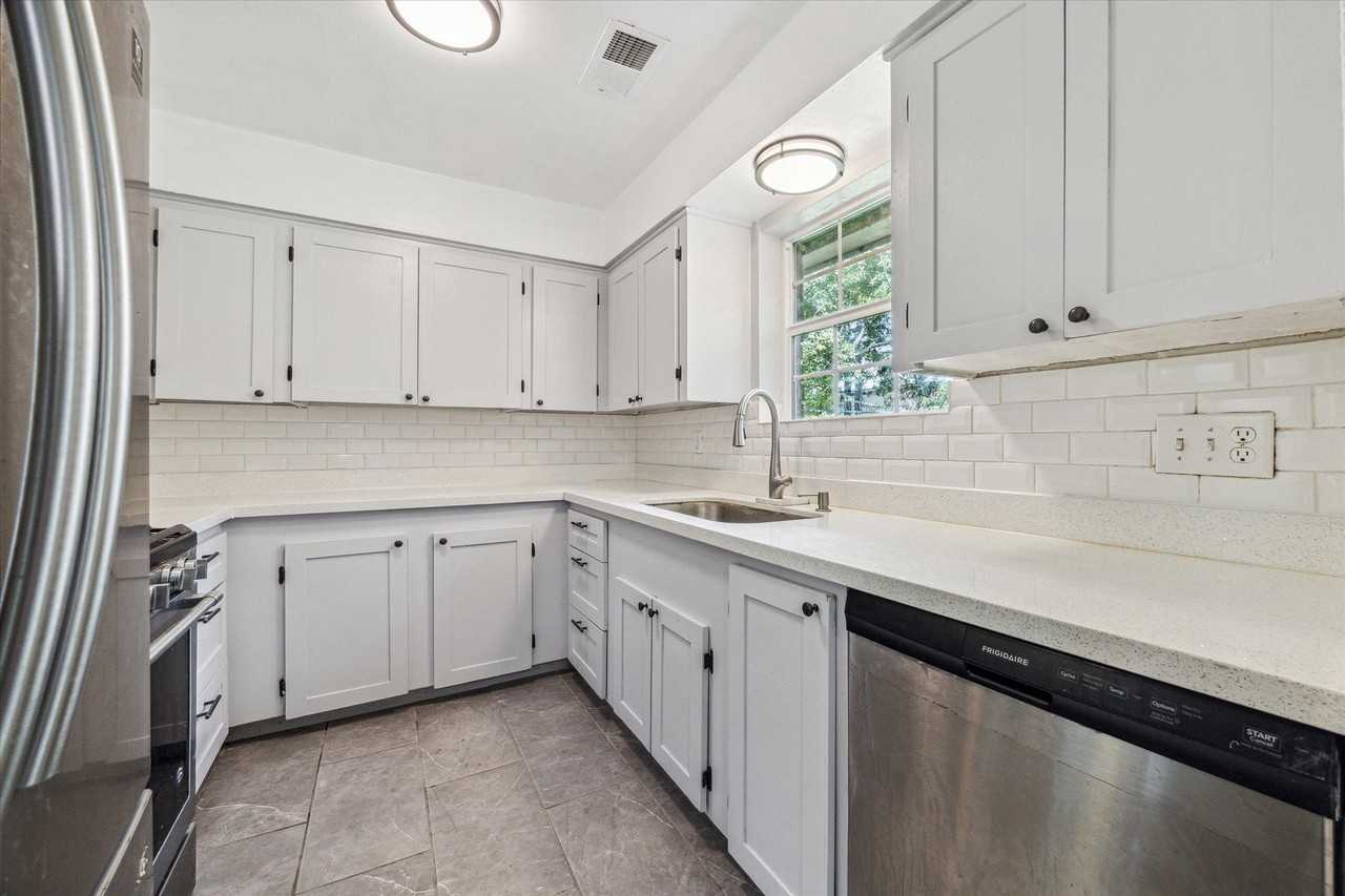 8814 Jason St - Photo 5 of 14