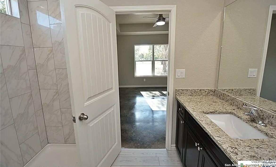 247 Remington Rd - Photo 4 of 16