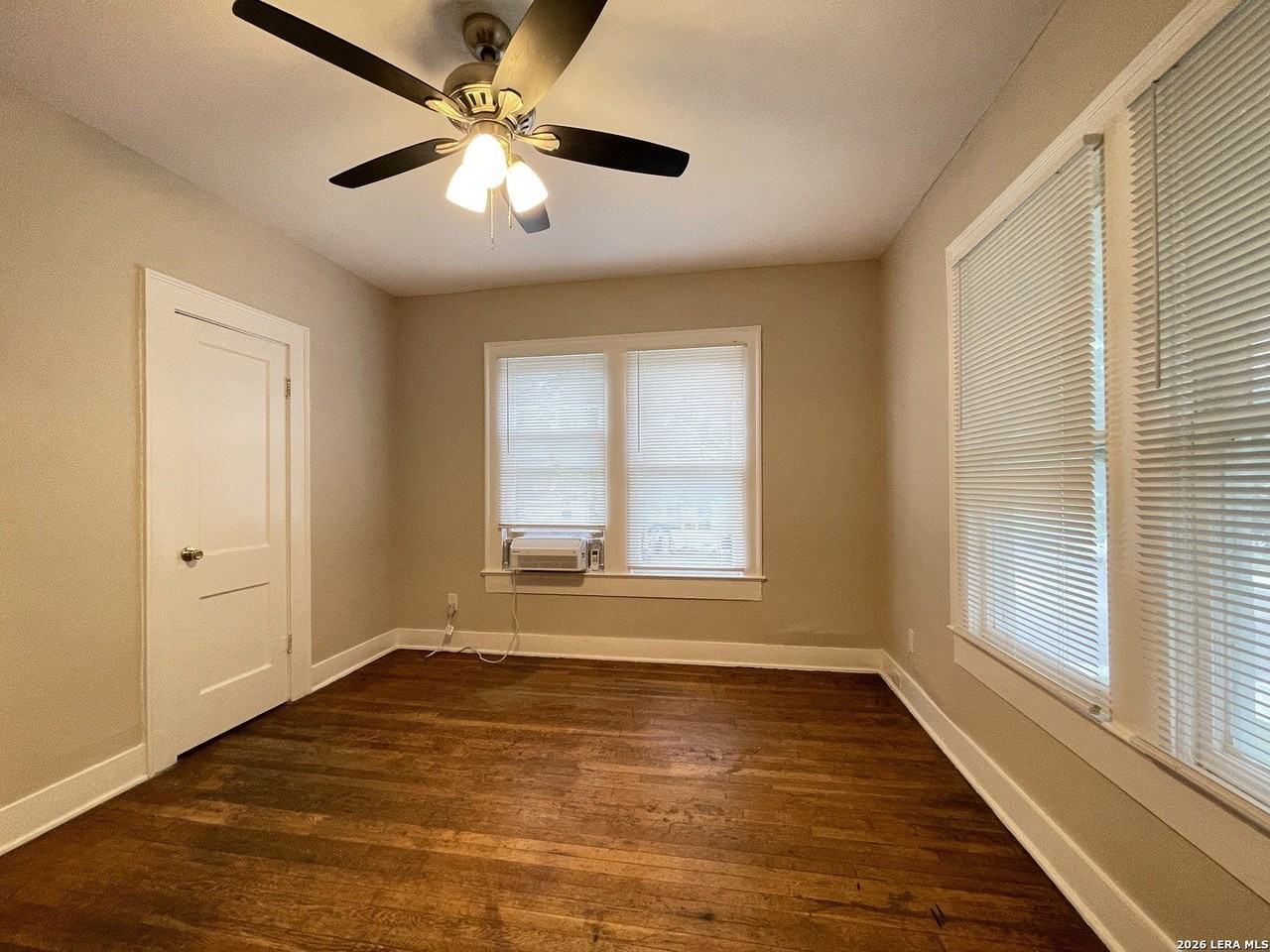 803 W Rosewood Ave Apt 2 #2 - Photo 3 of 8