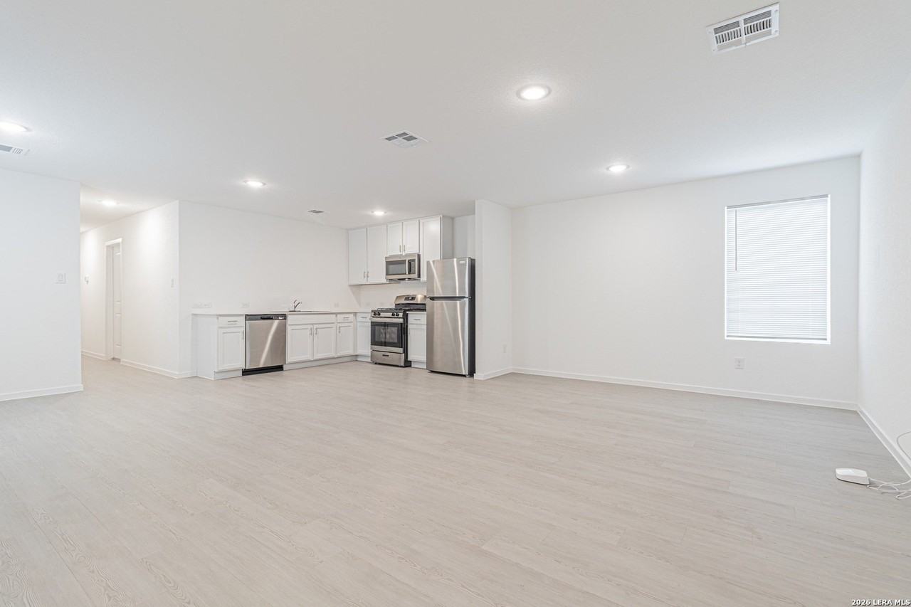 3726 Glade Crk - Photo 2 of 30