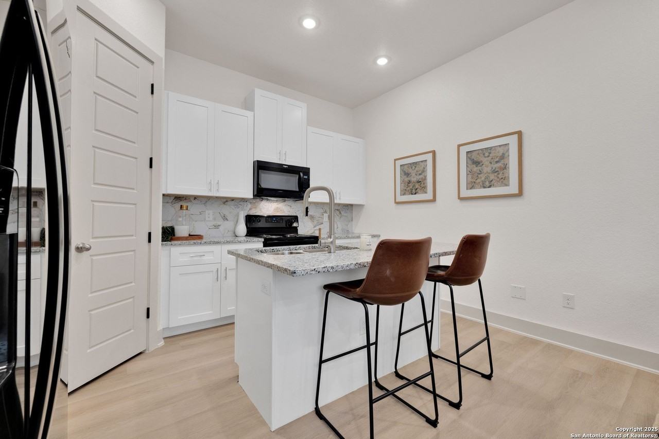 5150 Kelwood St Unit 103 #103 - Photo 3 of 19