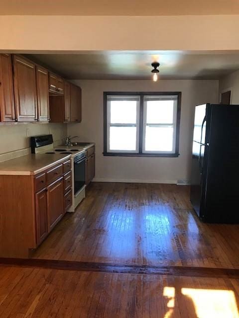 300 S Maple Ave #302 - Photo 5 of 11