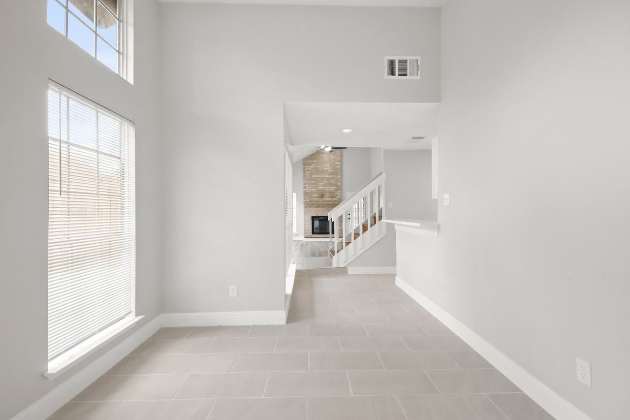 16602 Capewood Dr - Photo 7 of 20