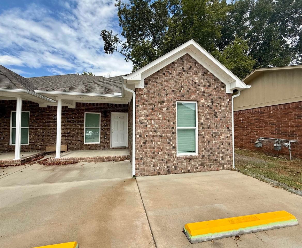 2512 W Martin St - Photo 2 of 23