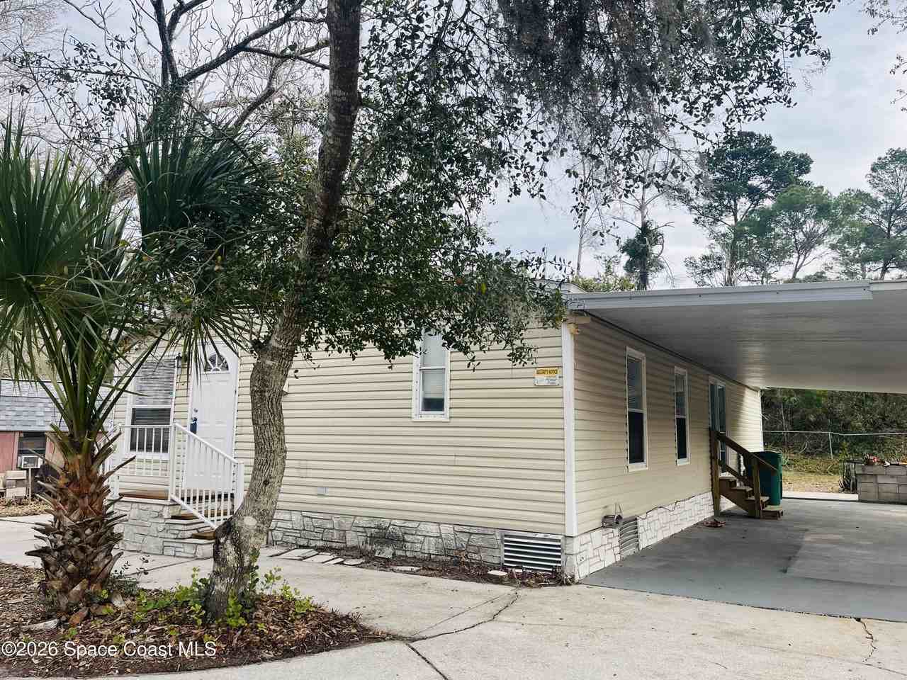 1605 Ridge Dr - Photo 2 of 15