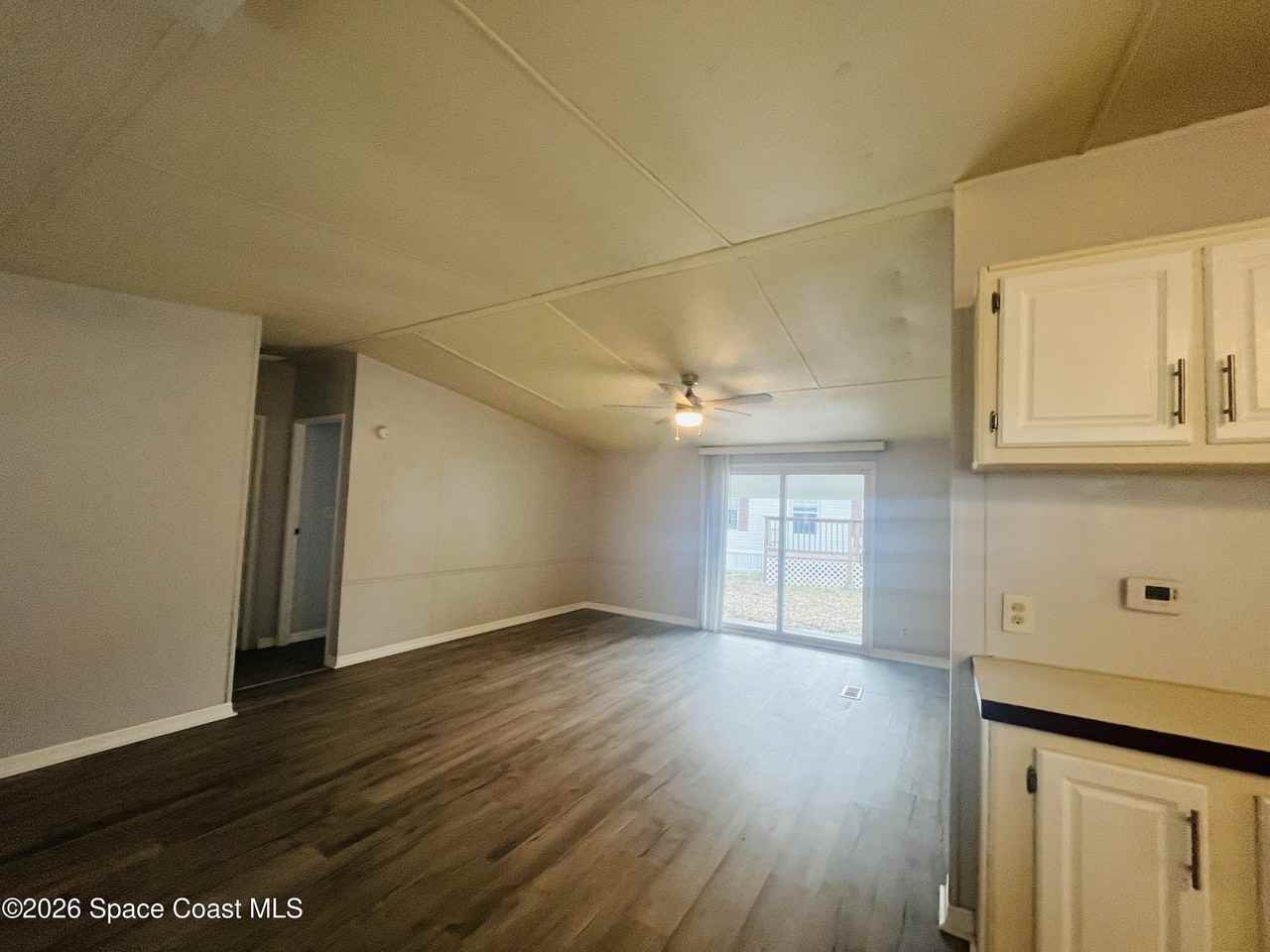 1605 Ridge Dr - Photo 5 of 15