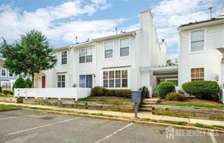 90 Almond Dr - Photo 1 of 1