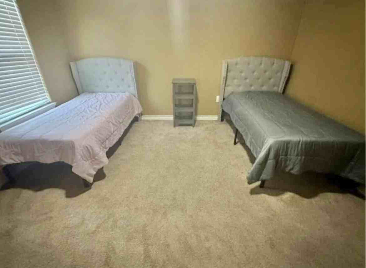 2734 Duncan Dr - Photo 4 of 7