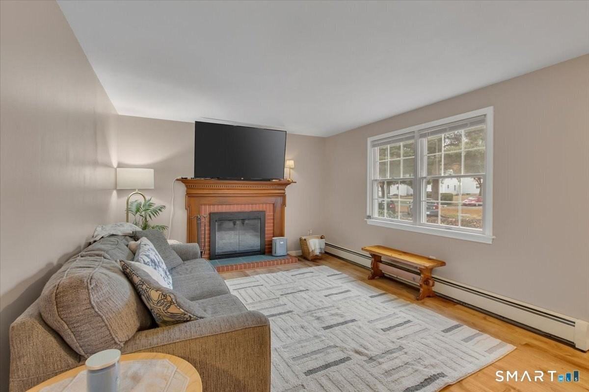 102 Wetherell St Apt 16 - Photo 5 of 29