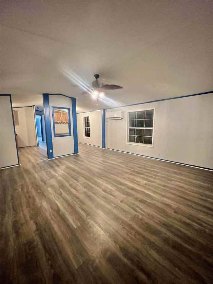 2525 Oyster Creek Bnd - Photo 3 of 12