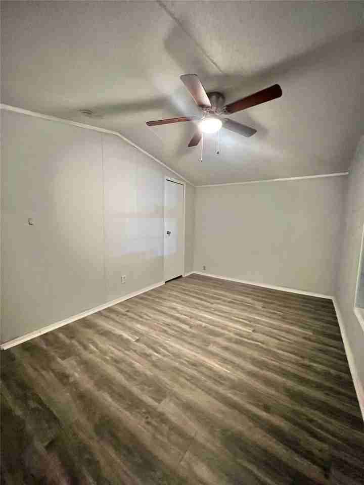 2525 Oyster Creek Bnd - Photo 5 of 12