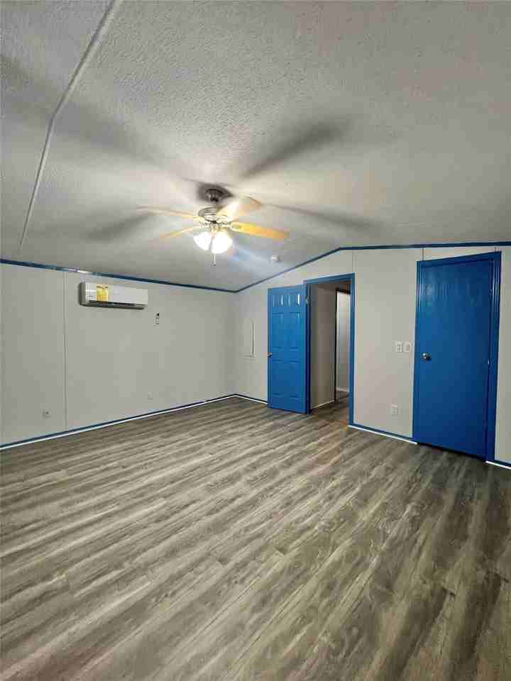 2525 Oyster Creek Bnd - Photo 6 of 12