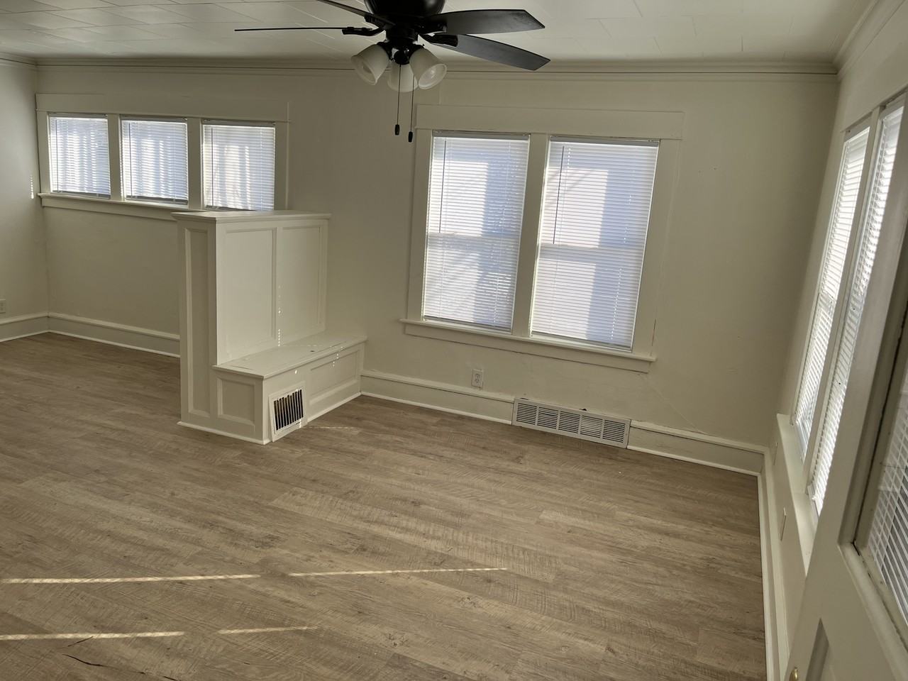 1561 N 15th St - Photo 6 of 12