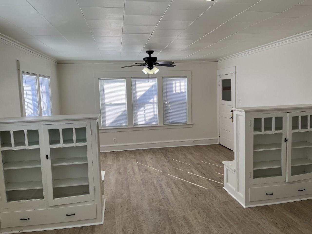 1561 N 15th St - Photo 7 of 12