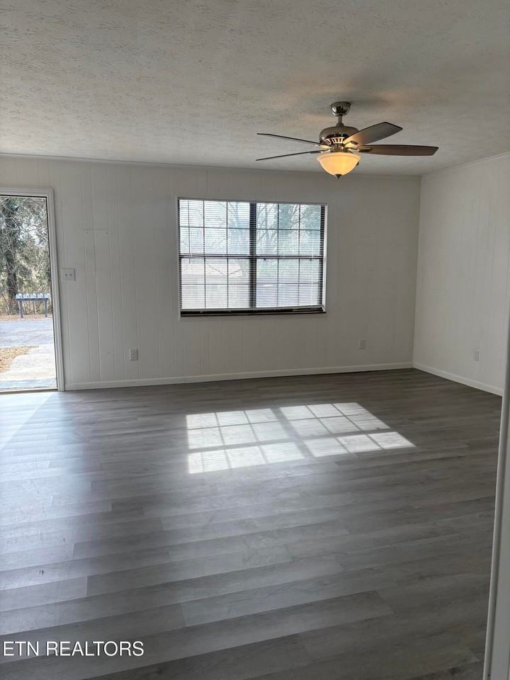 101 Paint Rock Ferry Rd - Photo 3 of 6