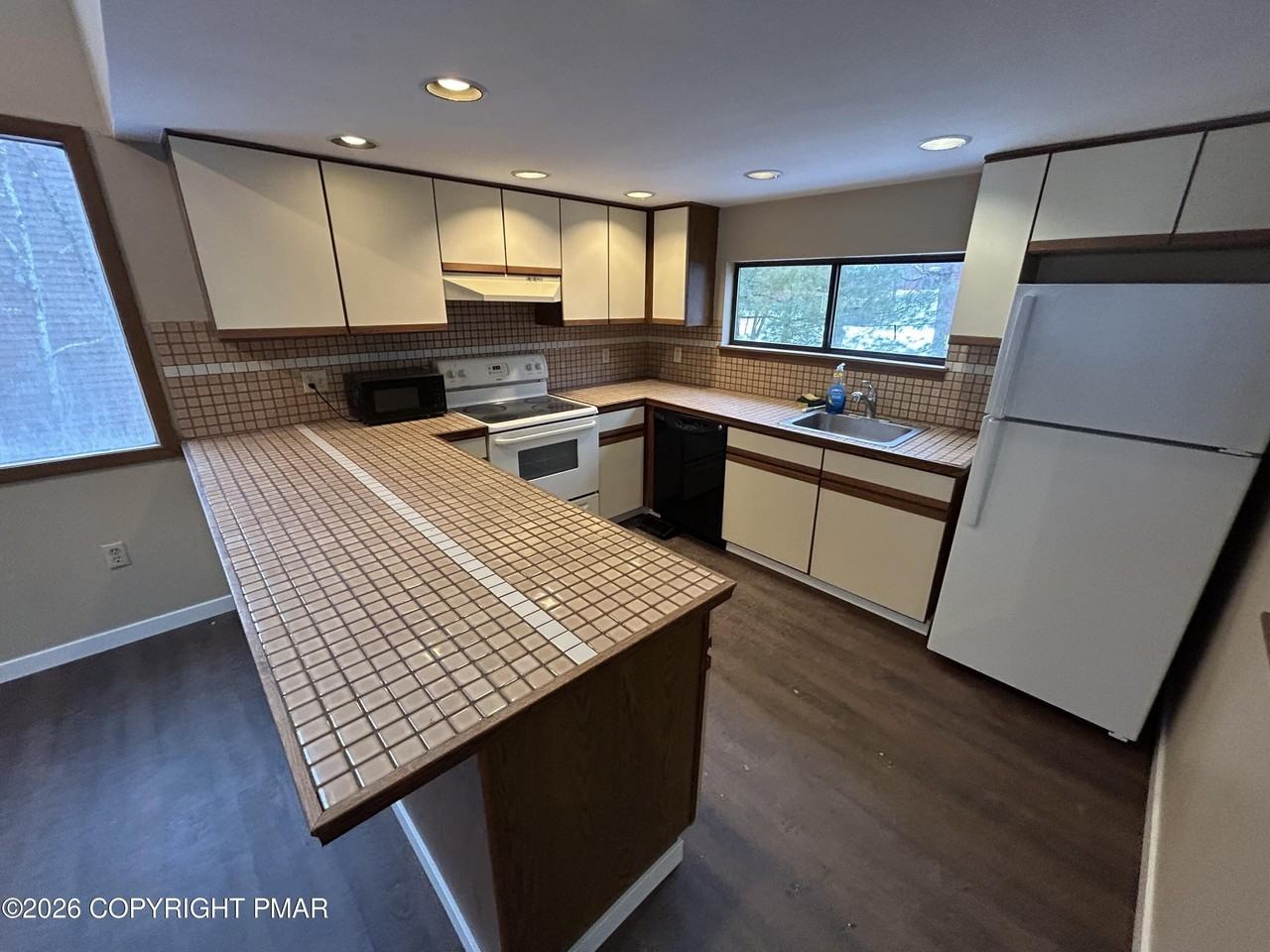 155 Stream Ct - Photo 5 of 13