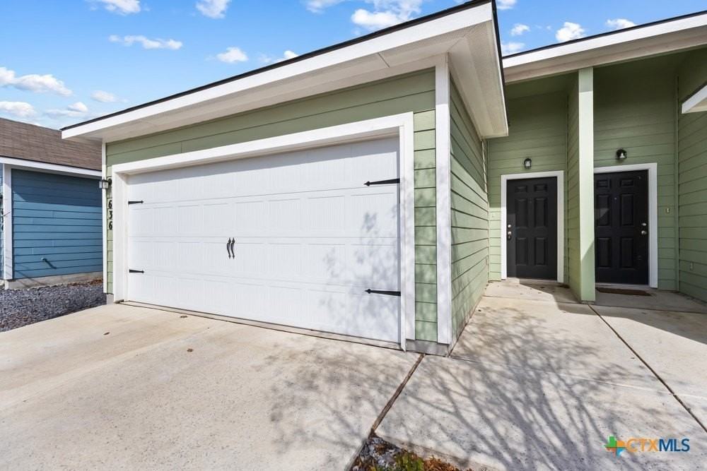 636 Heathers Way - Photo 3 of 25