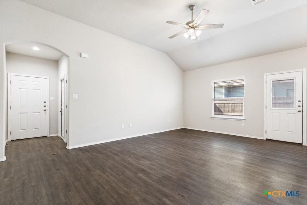 636 Heathers Way - Photo 6 of 25