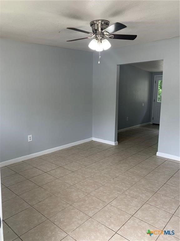 1015 Hackberry St Unit B #B - Photo 3 of 10