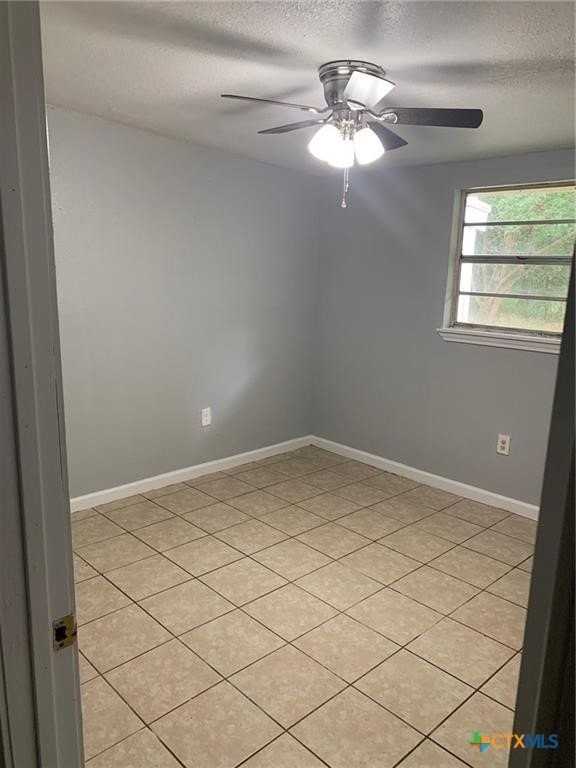 1015 Hackberry St Unit B #B - Photo 6 of 10