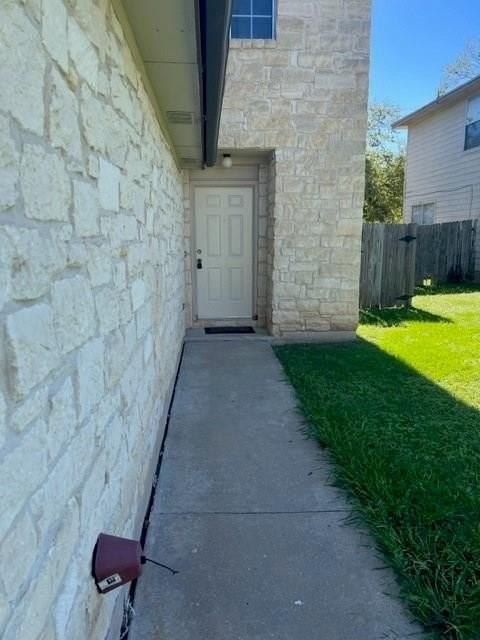 1017 Christopher Ave Apt B - Photo 2 of 29