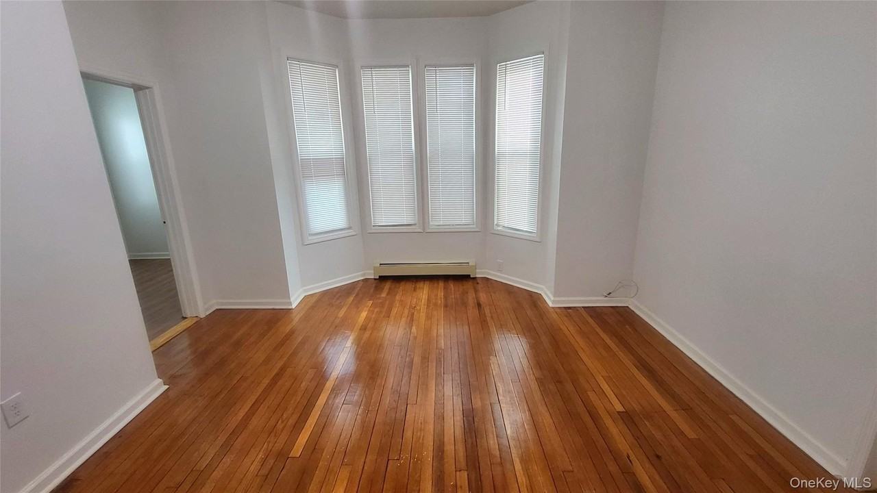 49 Carroll St Apt 1 - Photo 6 of 18