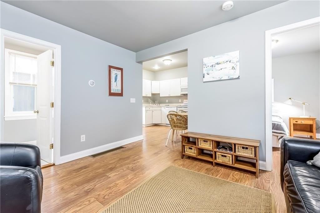 8 Green Pl Apt 1 #1 - Photo 3 of 26