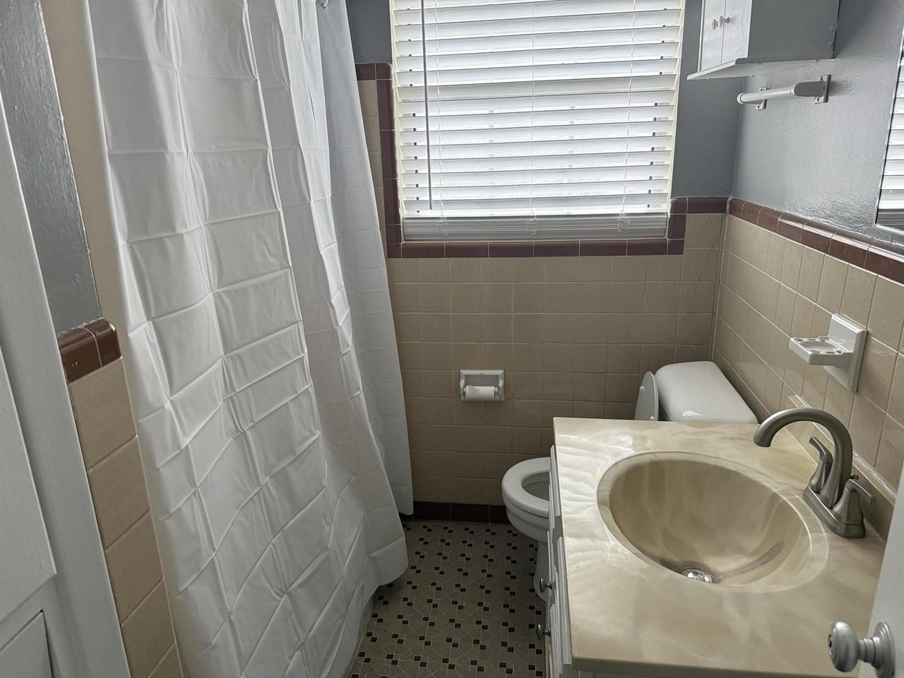 629 Stiles Ave - Photo 6 of 11